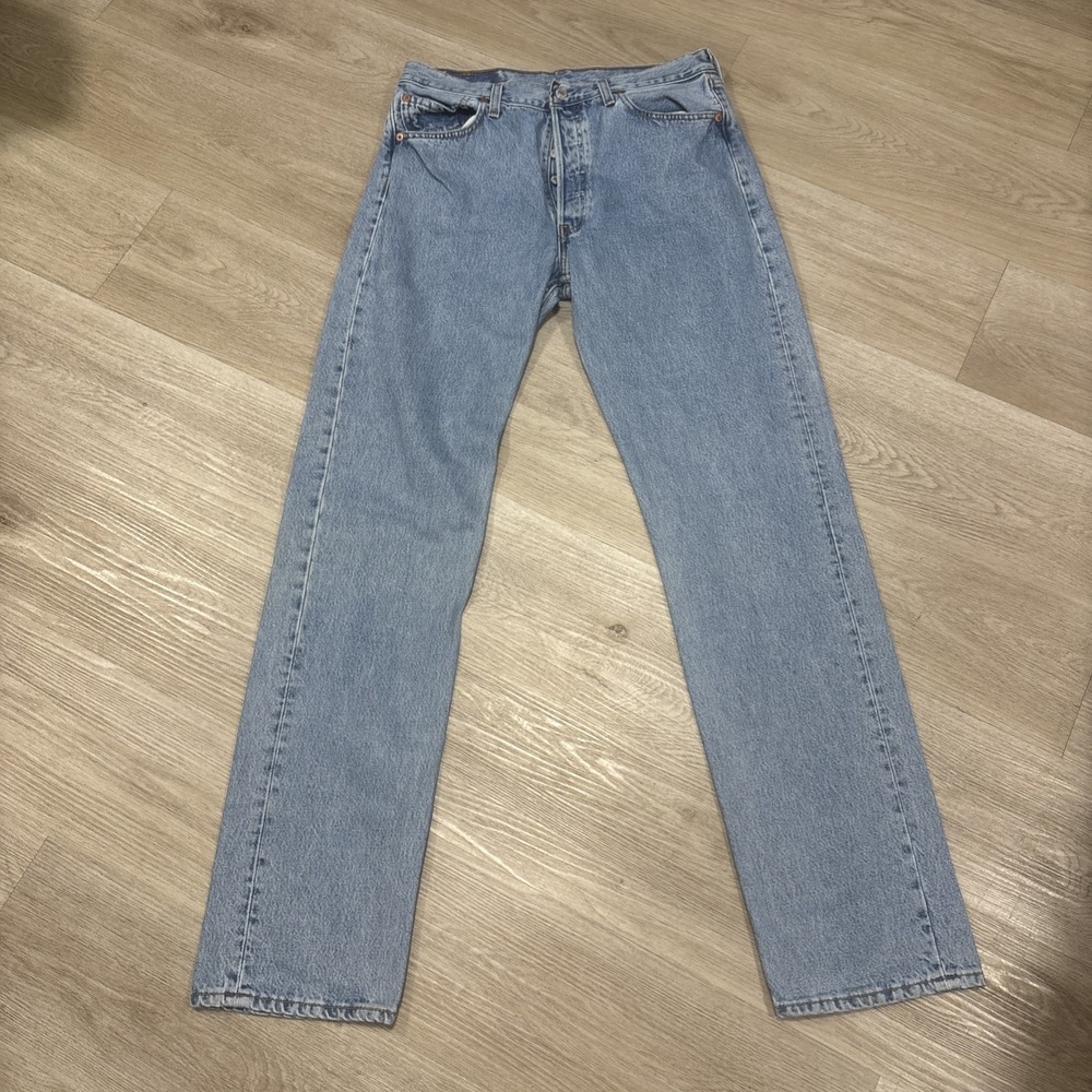Vintage Levi's 501 Button Fly Light Wash Denim Jeans 34x35 501-0134 90s USA